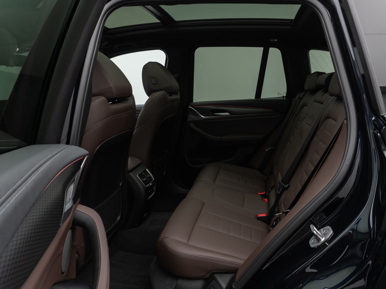 Fahrzeugabbildung BMW iX3 Impressive M Sport Panorama 360°HUD DAB H/K