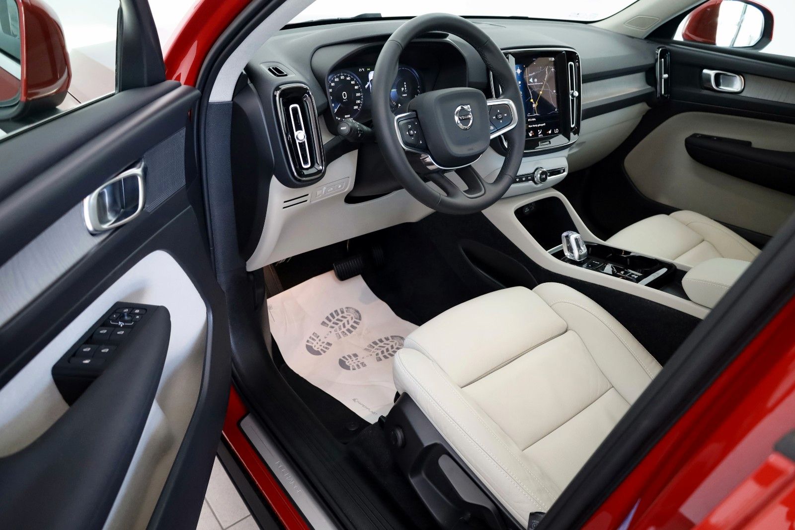 Fahrzeugabbildung Volvo XC40 Inscription T5,Leder,Navi,SH,360Kamera +WR
