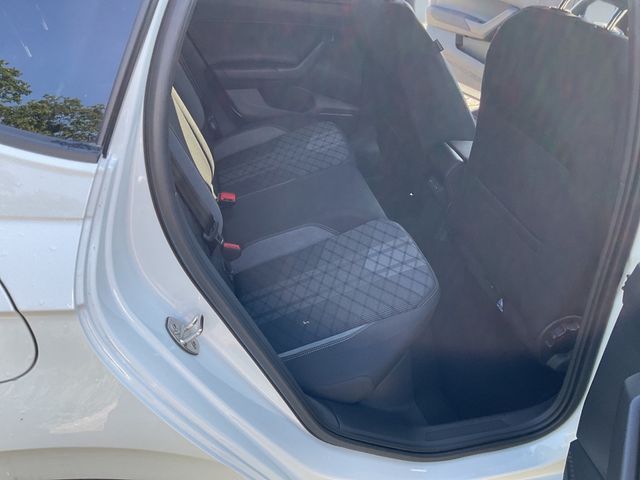 Polo 1.0 TSI DSG R-Line KAMERA NAVI MATRIX-LED