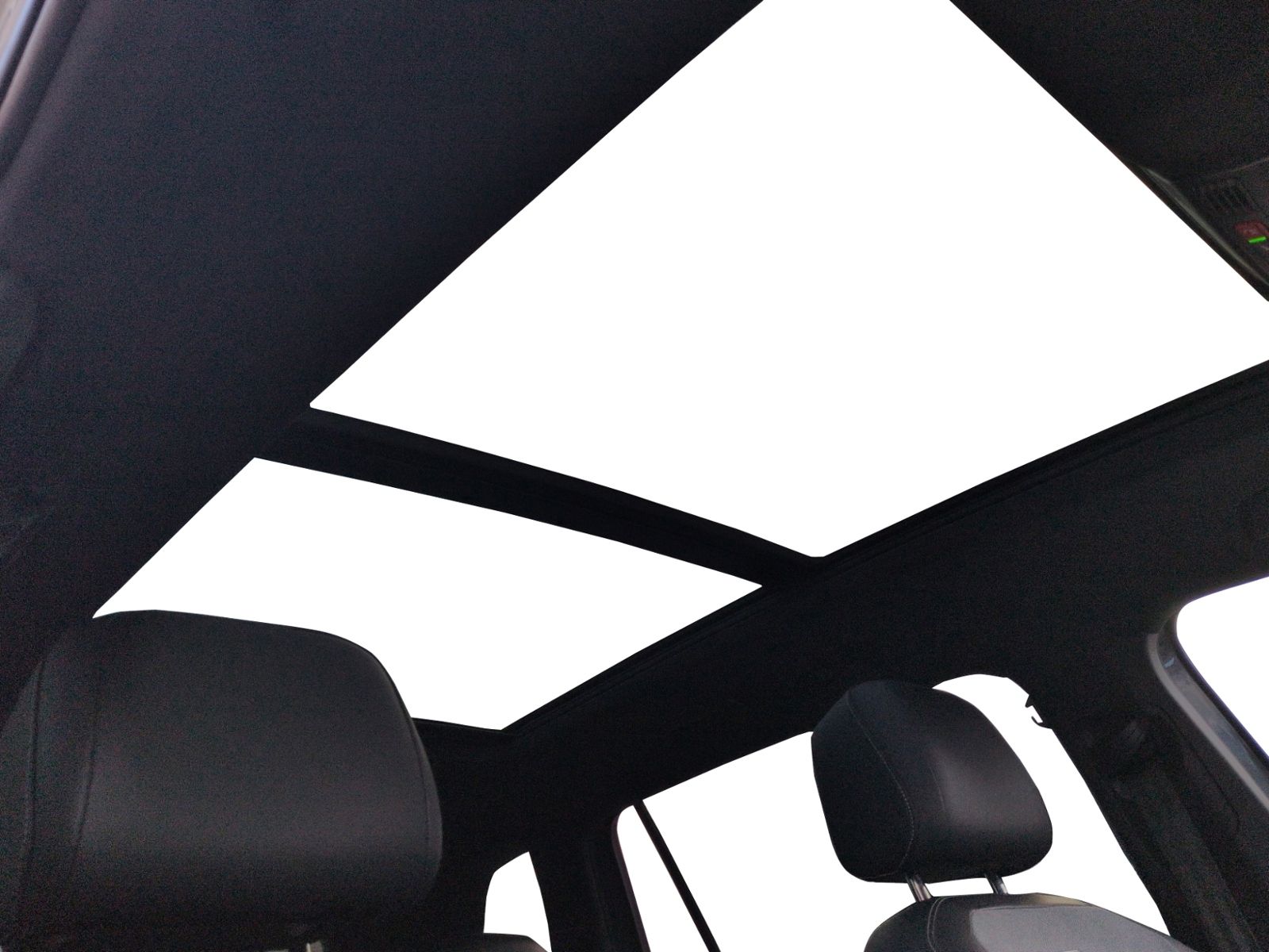 Tiguan Allspace 2.0TDI DSG R-Line AHK+PANO+RFK