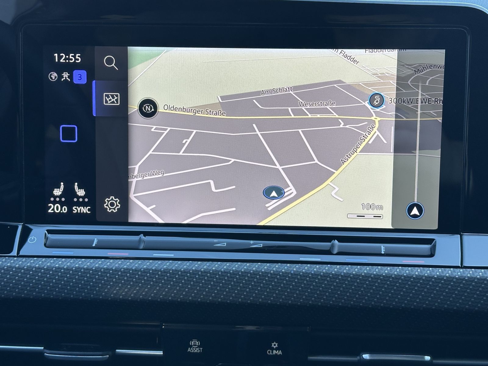 Fahrzeugabbildung Volkswagen Golf VIII 2.0 TSI DSG R-Line NAV+LED+AHK+KAM+ACC