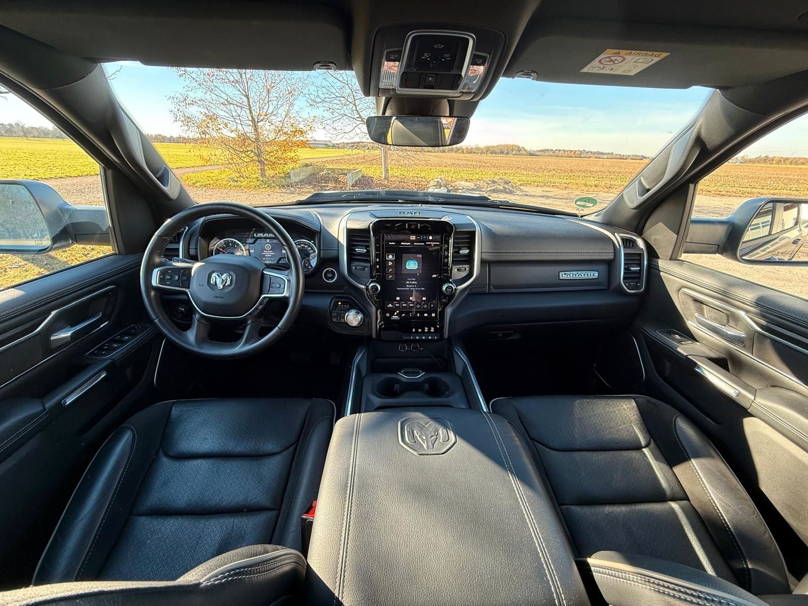 Fahrzeugabbildung Dodge RAM 1500 Laramie Sport 5.7 V8 LPG Unfallfrei
