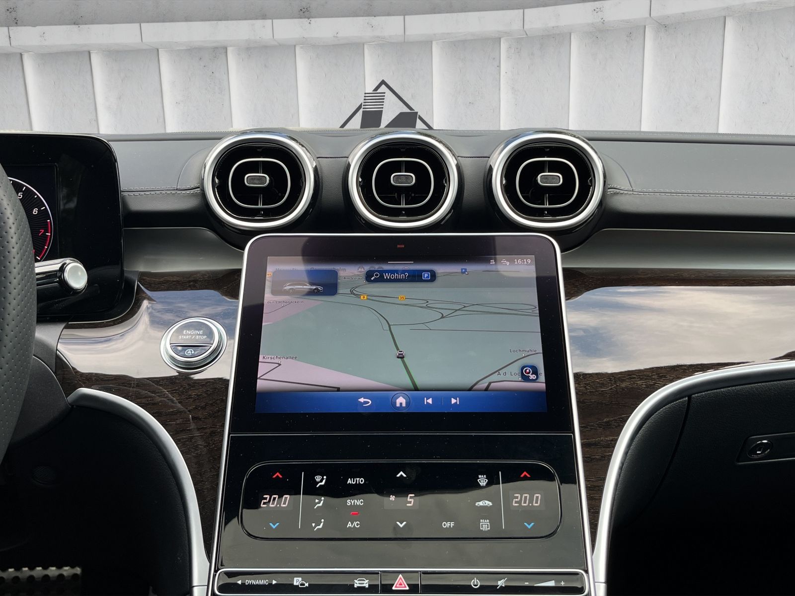 Fahrzeugabbildung Mercedes-Benz C 200T*Pano*AHK*AMG-Line*9G*LED**