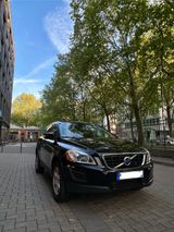 Volvo XC60 2.4 Momentum - Volvo in Rüsselsheim