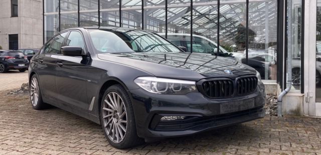 BMW 530 d Limousine xDrive Luxury Leder Digitaltacho