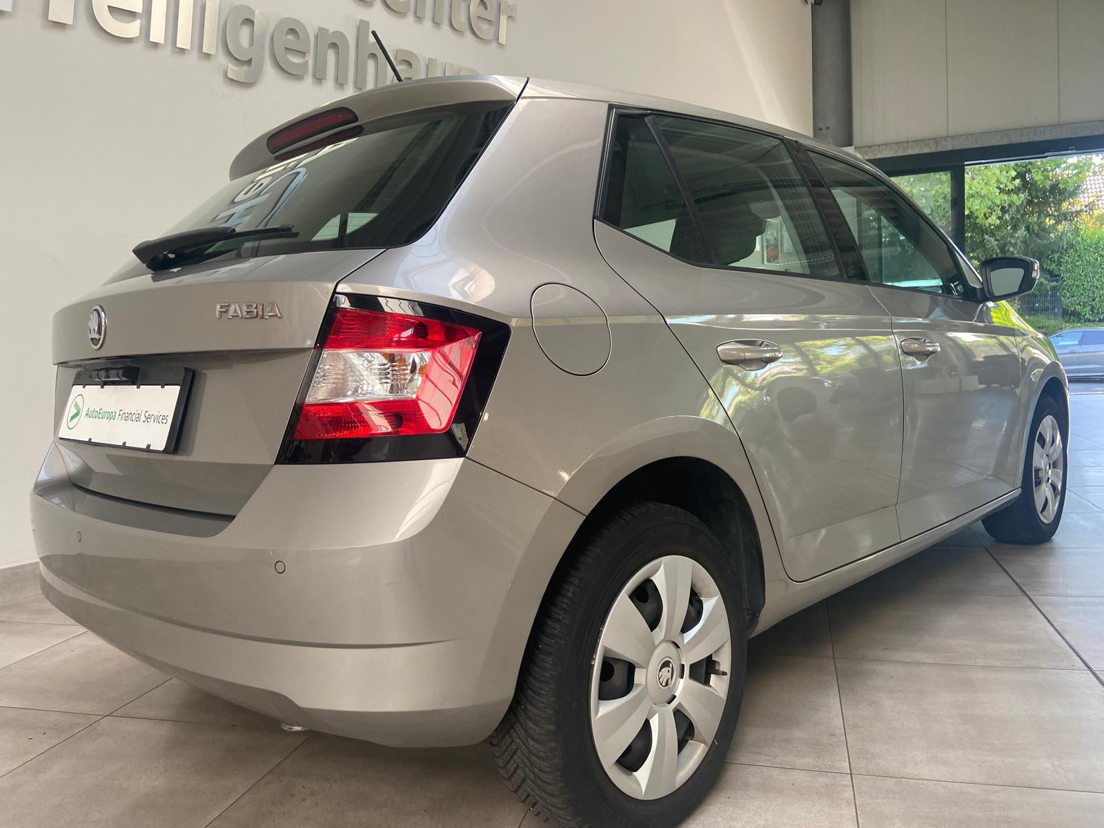 Skoda Fabia Ambition DSG KLIMA KAMERA PDC