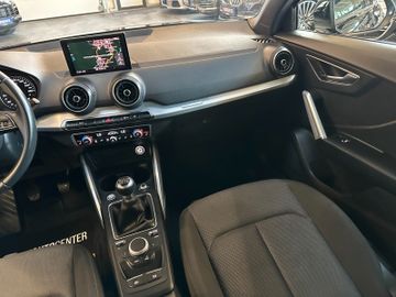 Audi Q2 30 TFSI sport *NAVI*TEMPOMAT*PDC*LED*SZHZ*
