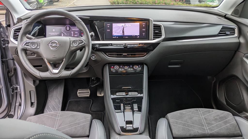 Autohaus Zimpel & Franke - Opel GRANDLAND Elegance 1.2 Turbo 96 kW 130 PS AT8 - Bild 10 Autohaus Zimpel & Franke - Opel GRANDLAND Elegance 1.2 Turbo 96 kW 130 PS AT8 - Bild 10