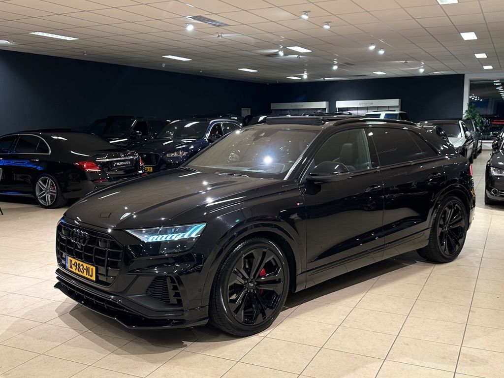 Image of Audi Q8
