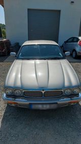 Jaguar XJR X308 - Jaguar XJR aus 1998
