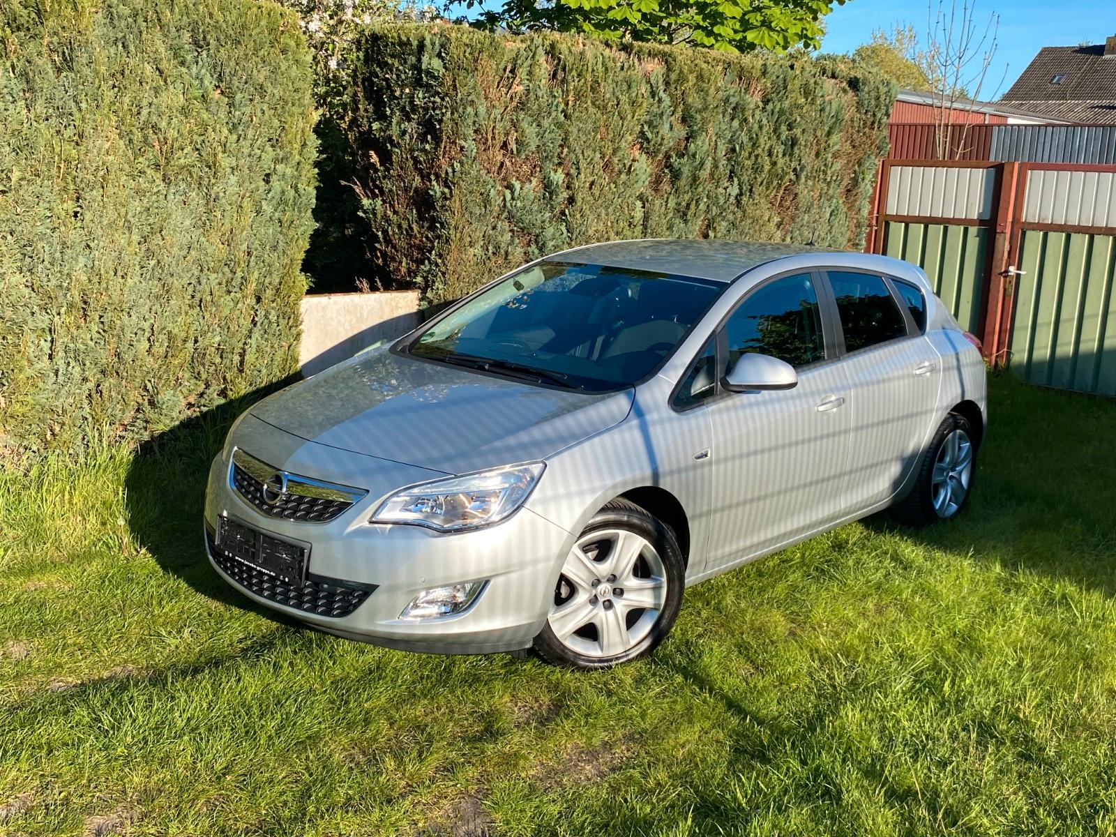 Opel Astra J Lim. 5-trg. Design Edition*Euro 5*Tüv N*