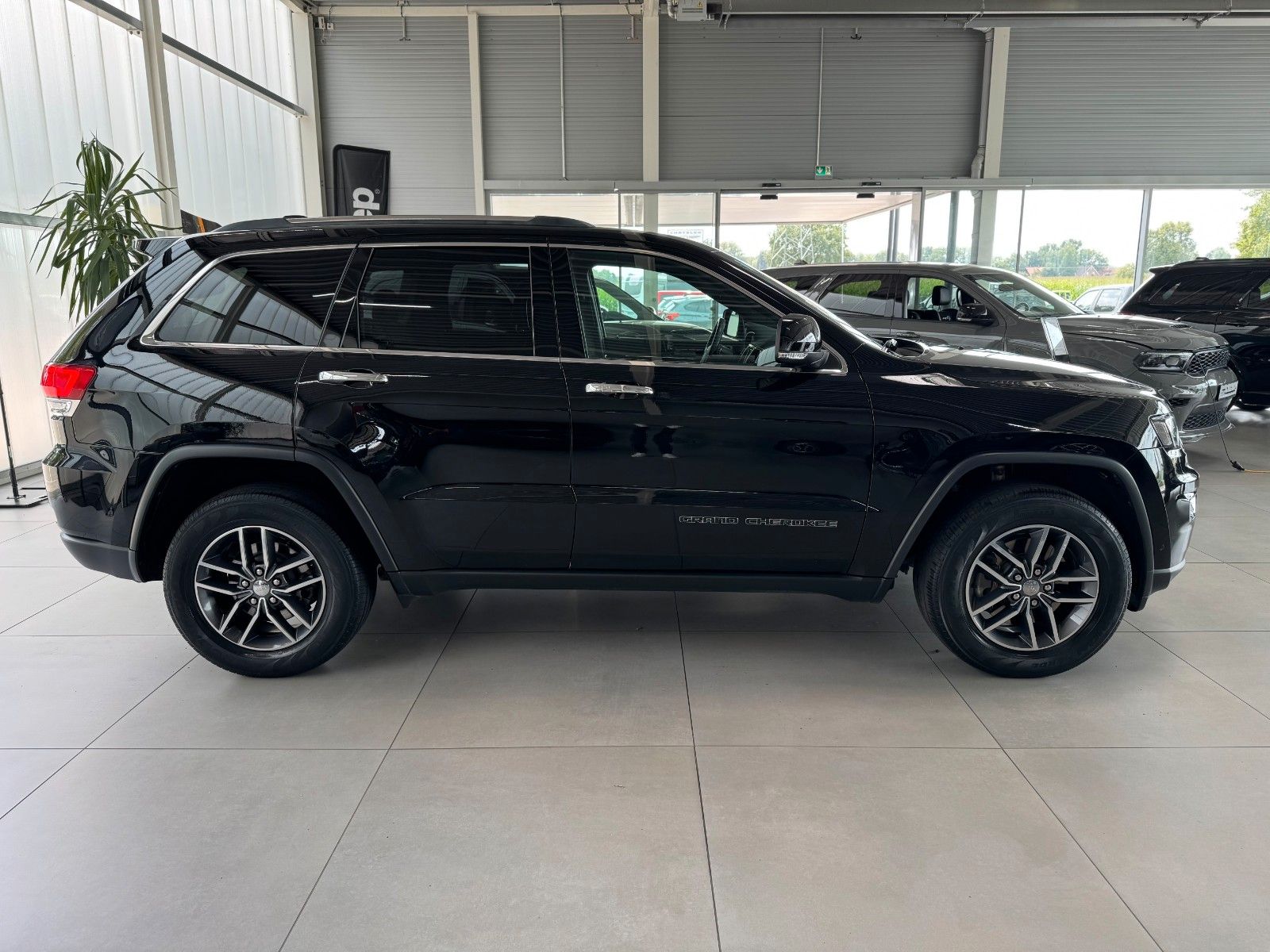 Fahrzeugabbildung Jeep Grand Cherokee 3.0 CRD Limited AHK