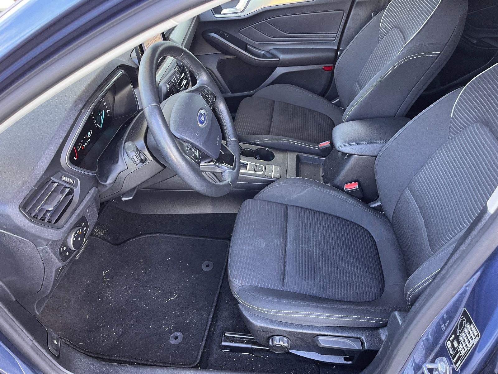 Fahrzeugabbildung Ford Focus Turnier Titanium