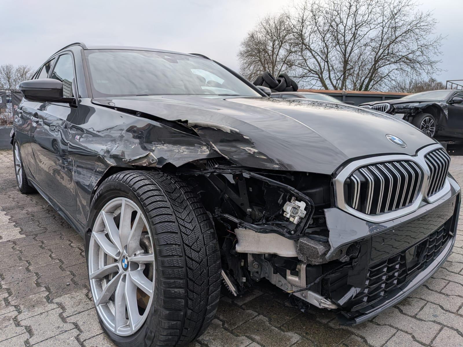 BMW 330 i xDrive M Sport Keyless HeadUP 360*