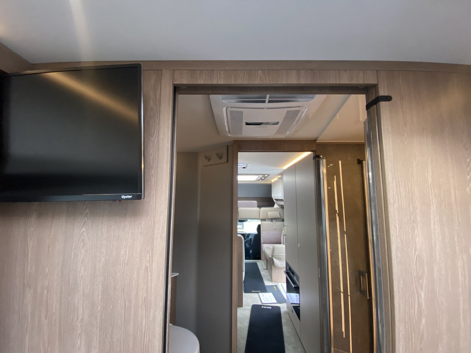 Fahrzeugabbildung Morelo Loft Alkoven 88 L AHK, Gastank, Spülmaschine