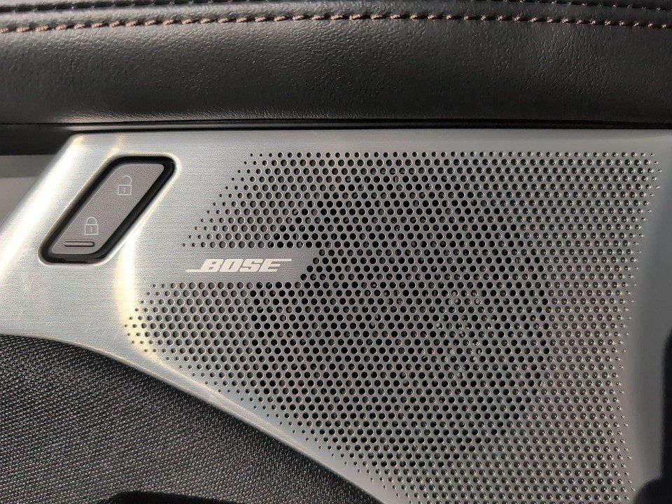 Fahrzeugabbildung Mazda 3 2.5L eSKY-G AT EXCLUSIVE 360+BOSE+HUD+MATRIX++