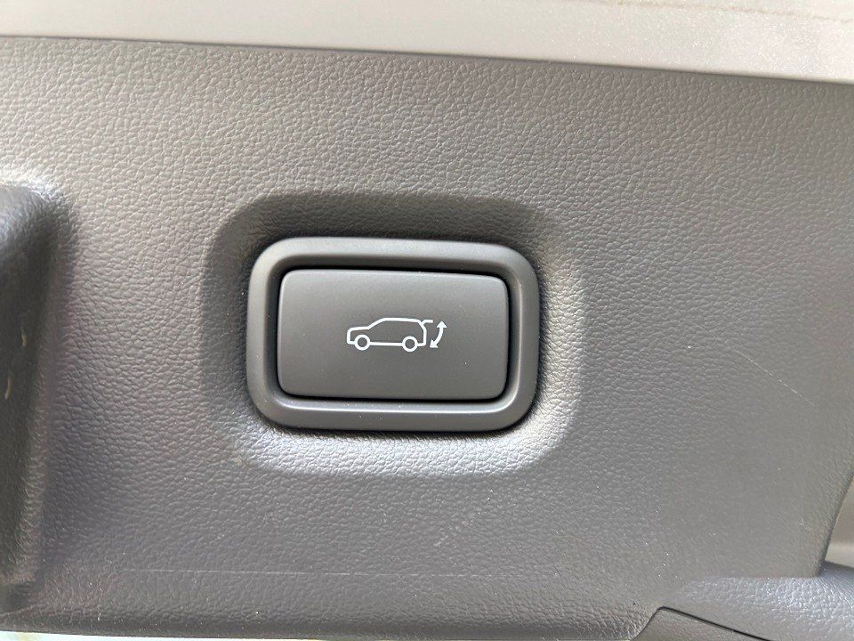 Fahrzeugabbildung Hyundai IONIQ 5 4WD 72kWh UNIQ VOLL SOLARDACH+RELAX+20A