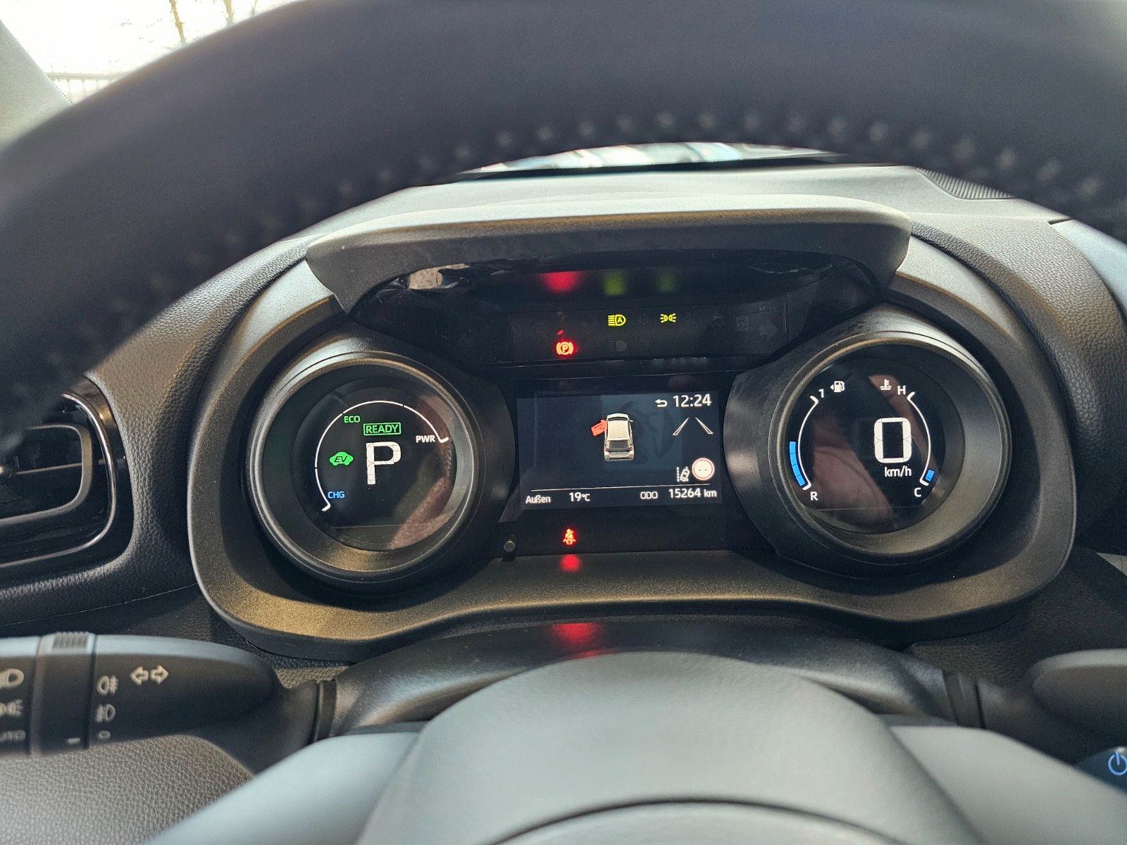 Fahrzeugabbildung Toyota Yaris Hybrid Team Deutschland / Comfort-Paket