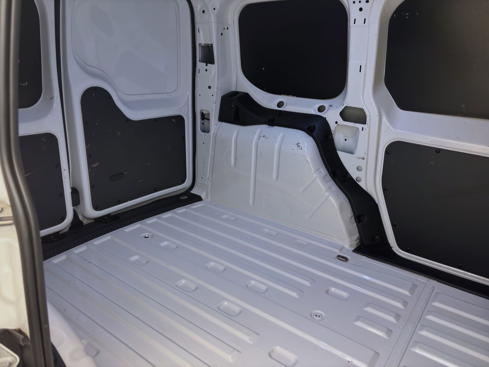 Volkswagen Caddy - Bild 15