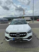 Mercedes-Benz GLA 180 DCT - - Mercedes-Benz GLA 180: Privatanbieter