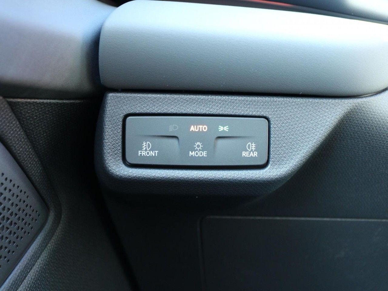 Fahrzeugabbildung CUPRA Terramar VZ 2.0 TSI DSG 4Drive