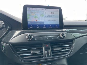 Fahrzeugabbildung Ford Focus ST-Line Hybrid tot.Wink.Ass., LED