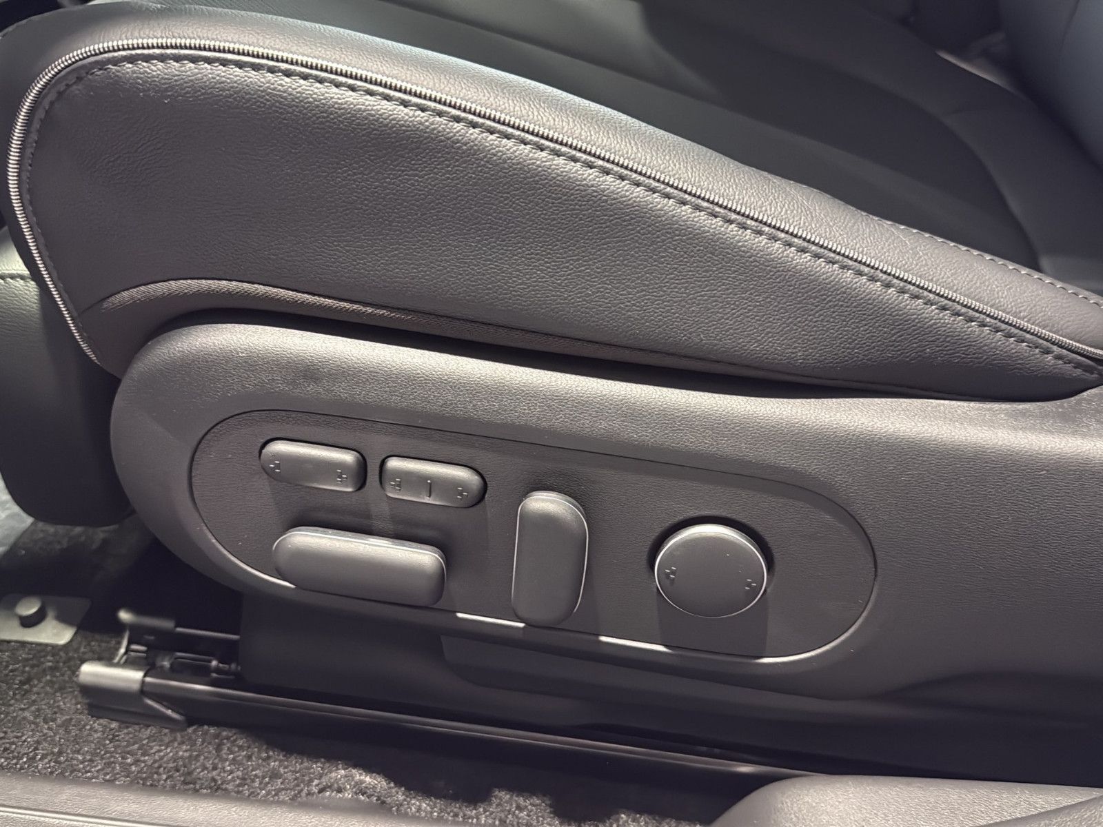 Hyundai IONIQ - Bild 23