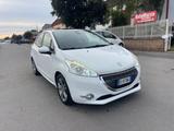 Peugeot PEUGEOT - 208 - 1.6 e-HDi 92 CV S&S 5p. Allure - Peugeot 208 mit Diesel-Antrieb: Automatik