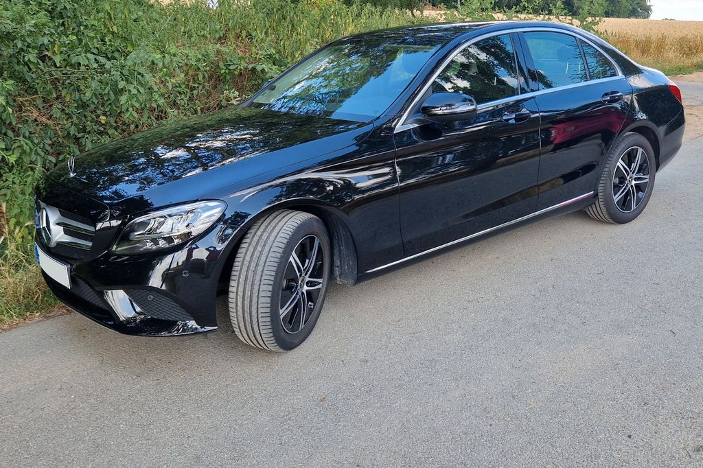 Image of Mercedes-Benz C 180