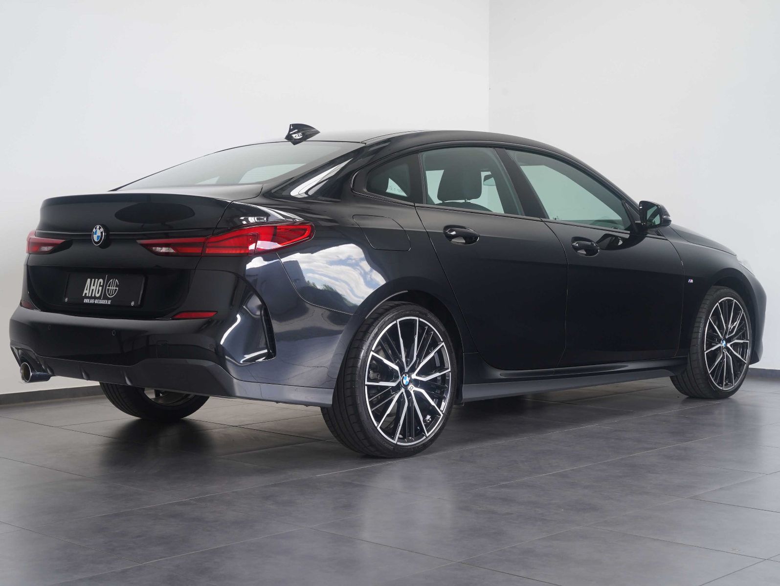 Fahrzeugabbildung BMW 218 i Gran Coupe M Sport SHADOW/LED/LM18"