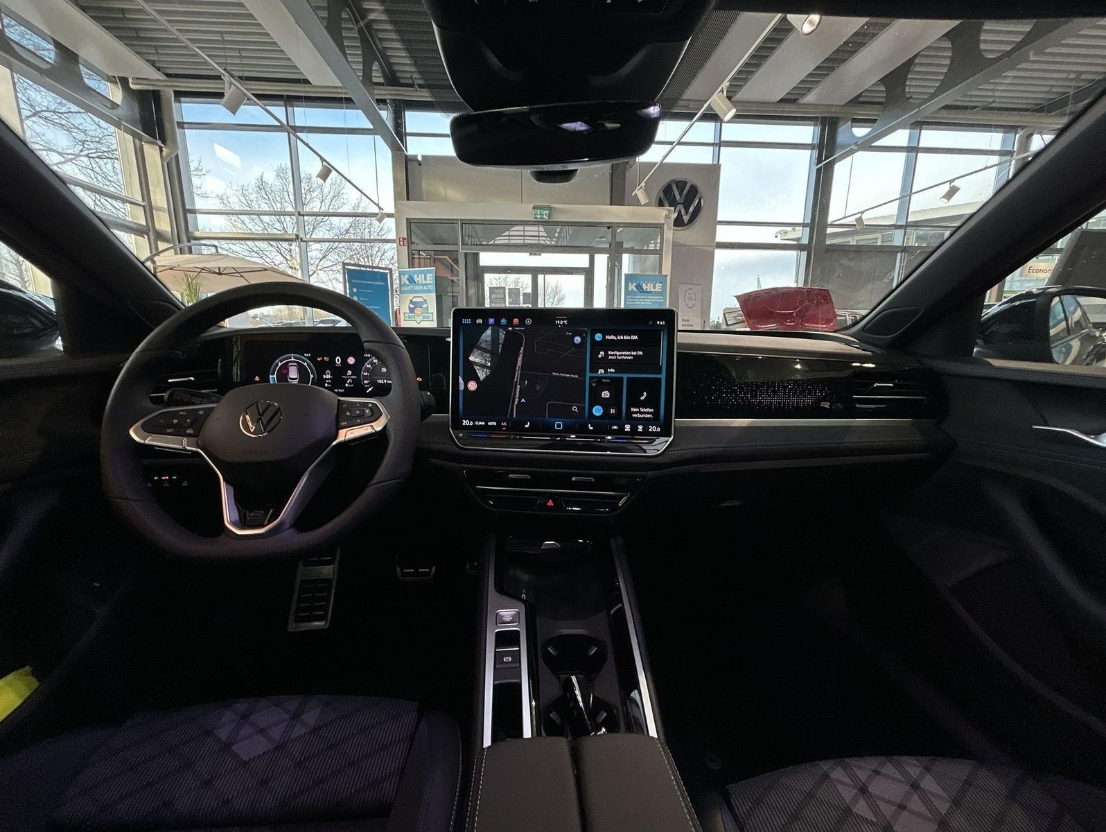 Volkswagen Passat 2.0 TDI DSG R-Line BlackStyle Winterräder