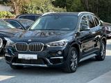BMW X1 xDrive 25 i xLine AHK*PANO*ACC - BMW X1: 25i
