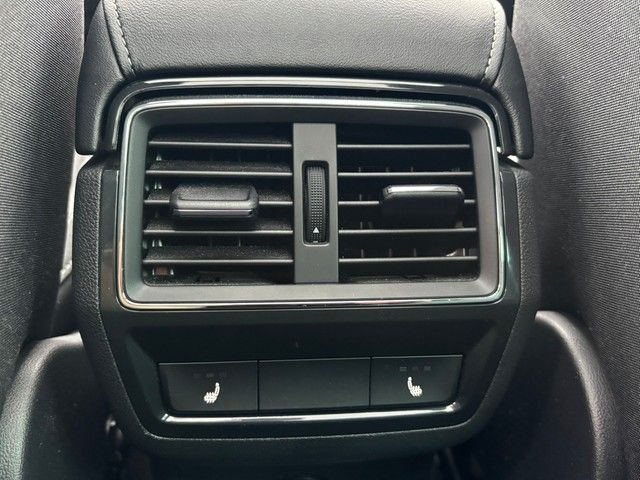 Karoq 2.0 TDI DSG Drive 4x4 PANO AHK RFK ACC