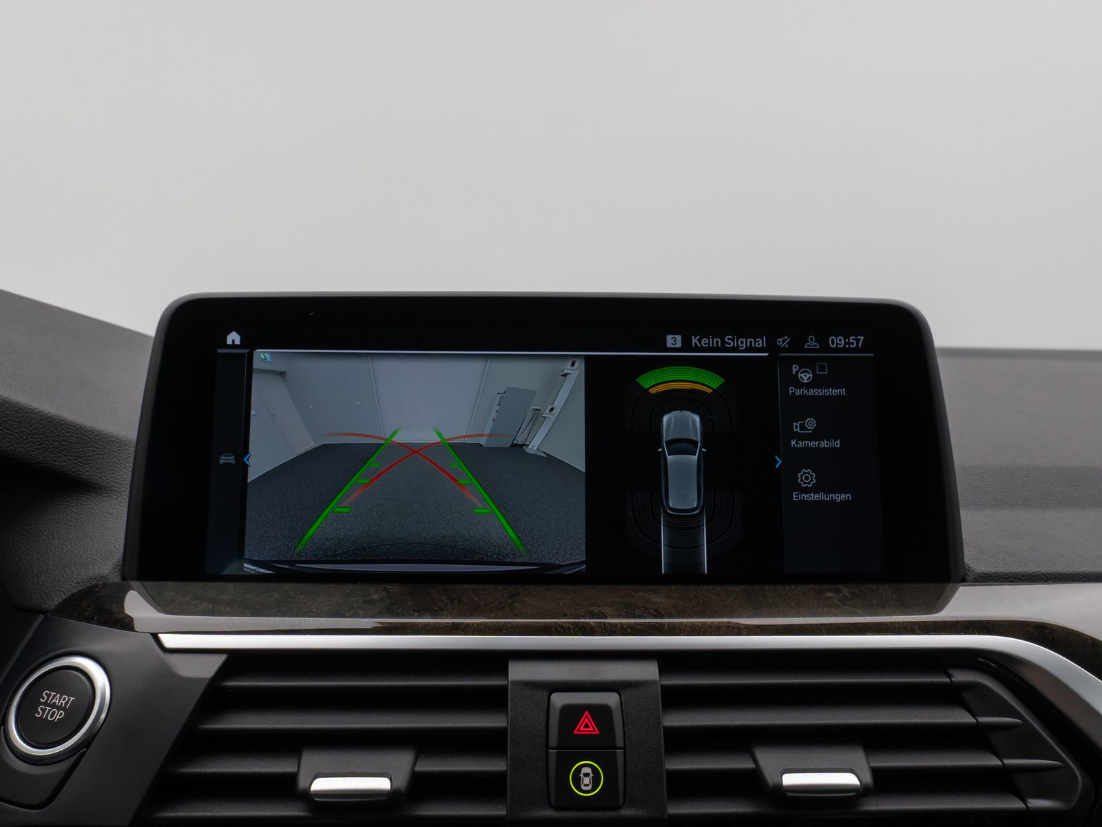 Fahrzeugabbildung BMW X3 xD30e Kamera DAB HiFi Lenkrhzg Komfort Alarm