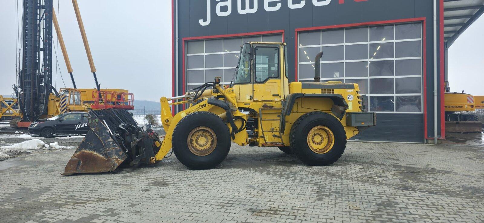 Komatsu WA 320-3H / 4 in 1 Schaufel