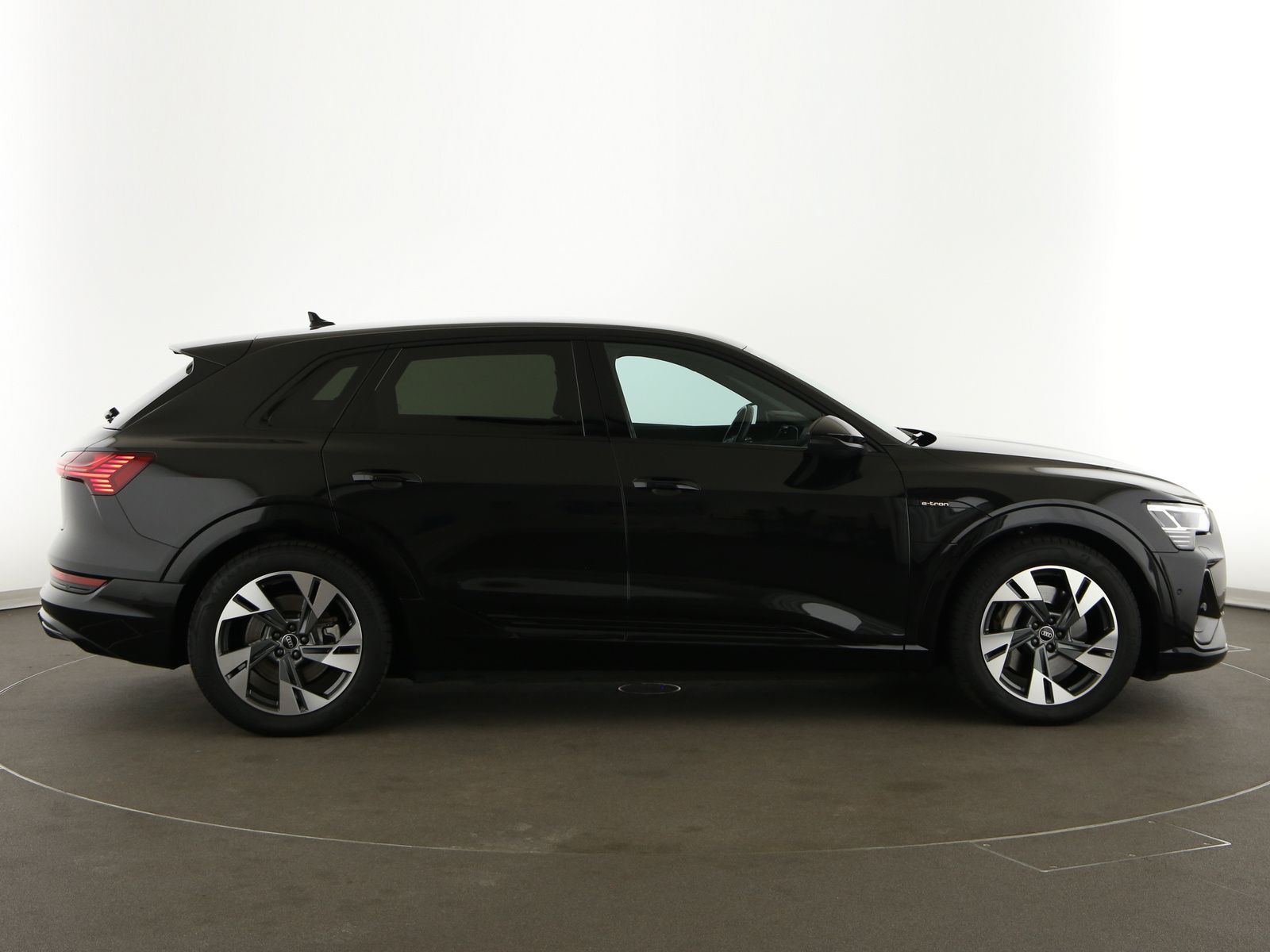 Audi e-tron - Bild 8