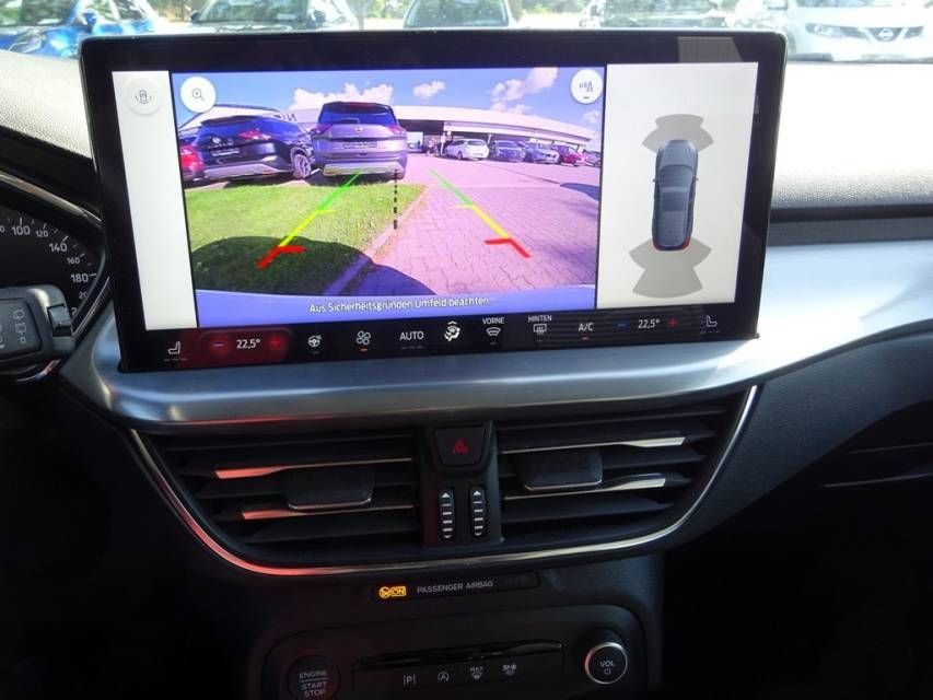 Fahrzeugabbildung Ford Focus Turnier 1.0 EcoBoost Mild-Hybrid Titanium