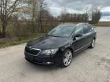 Skoda Superb Combi Elegance Leder Navi Alu DSG - Skoda Superb: Combi Elegance