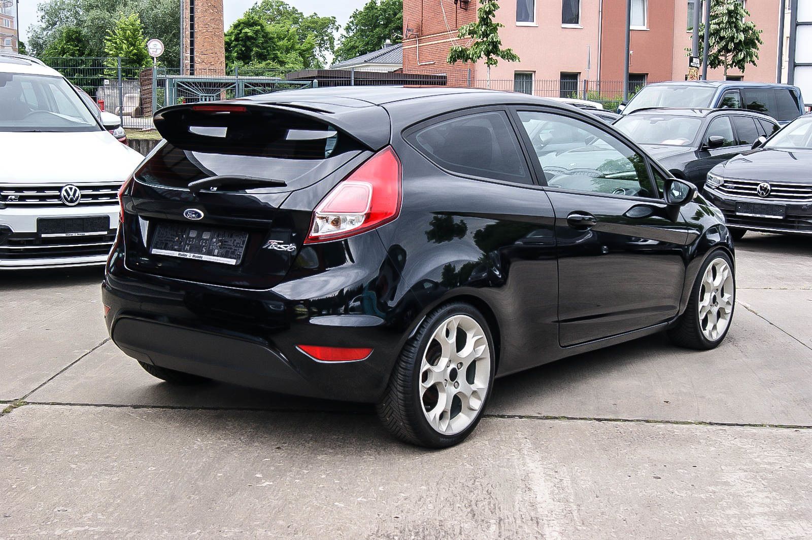 Fahrzeugabbildung Ford Fiesta 10 SYNC Edition SPORTFAHRWERK 17-ZOLL
