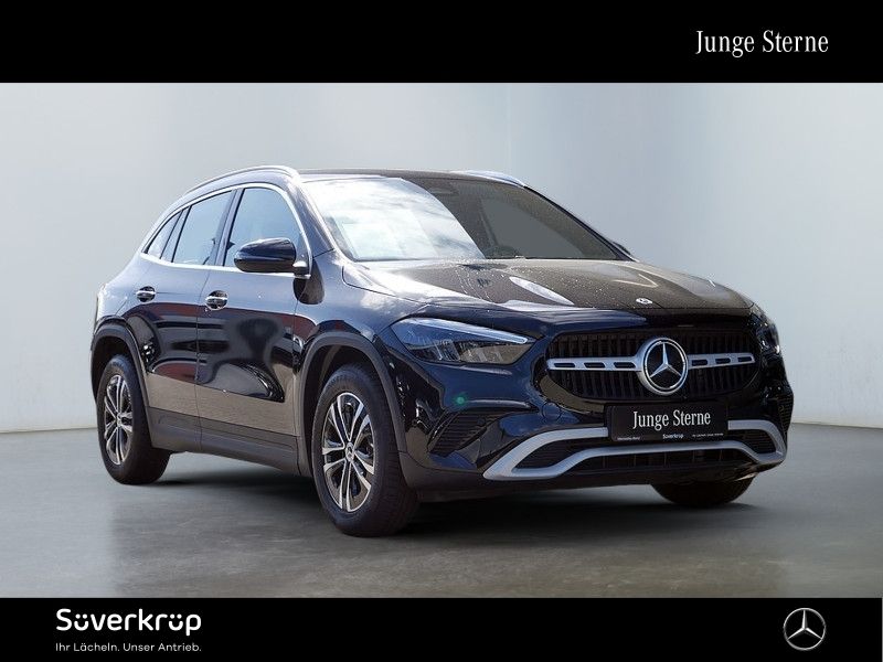 MERCEDES-BENZ GLA 200 d // DISTR KAMERA SPUR PDC SHZ