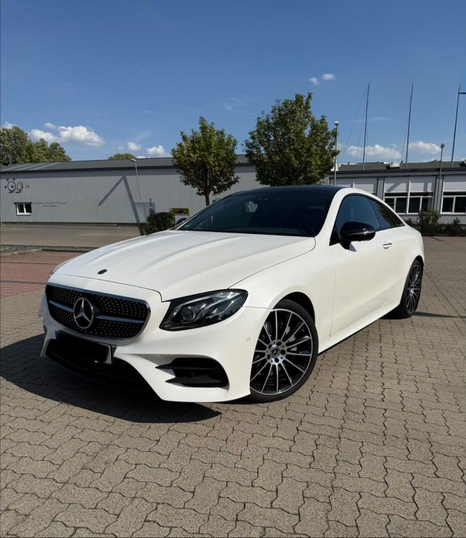 Image of Mercedes-Benz E 350