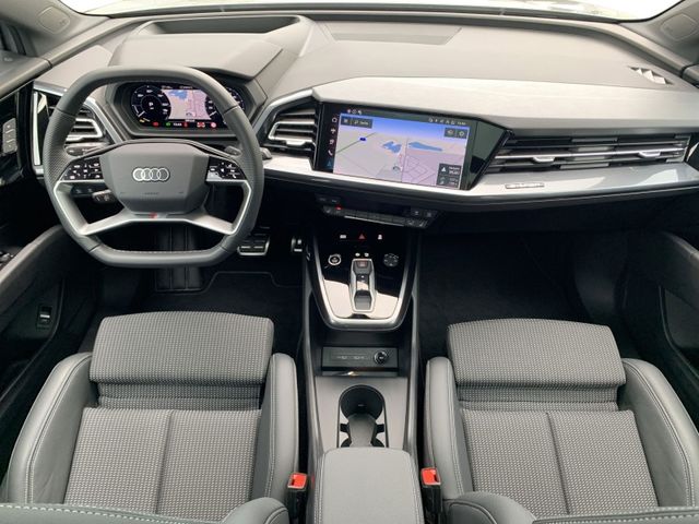 Q4 e-tron 45 QUATTRO S LINE MATRIX+PANO+AHK+360°