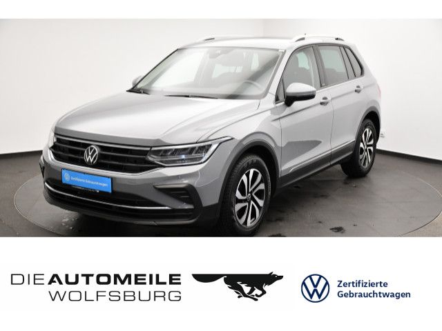 Volkswagen Tiguan - 1