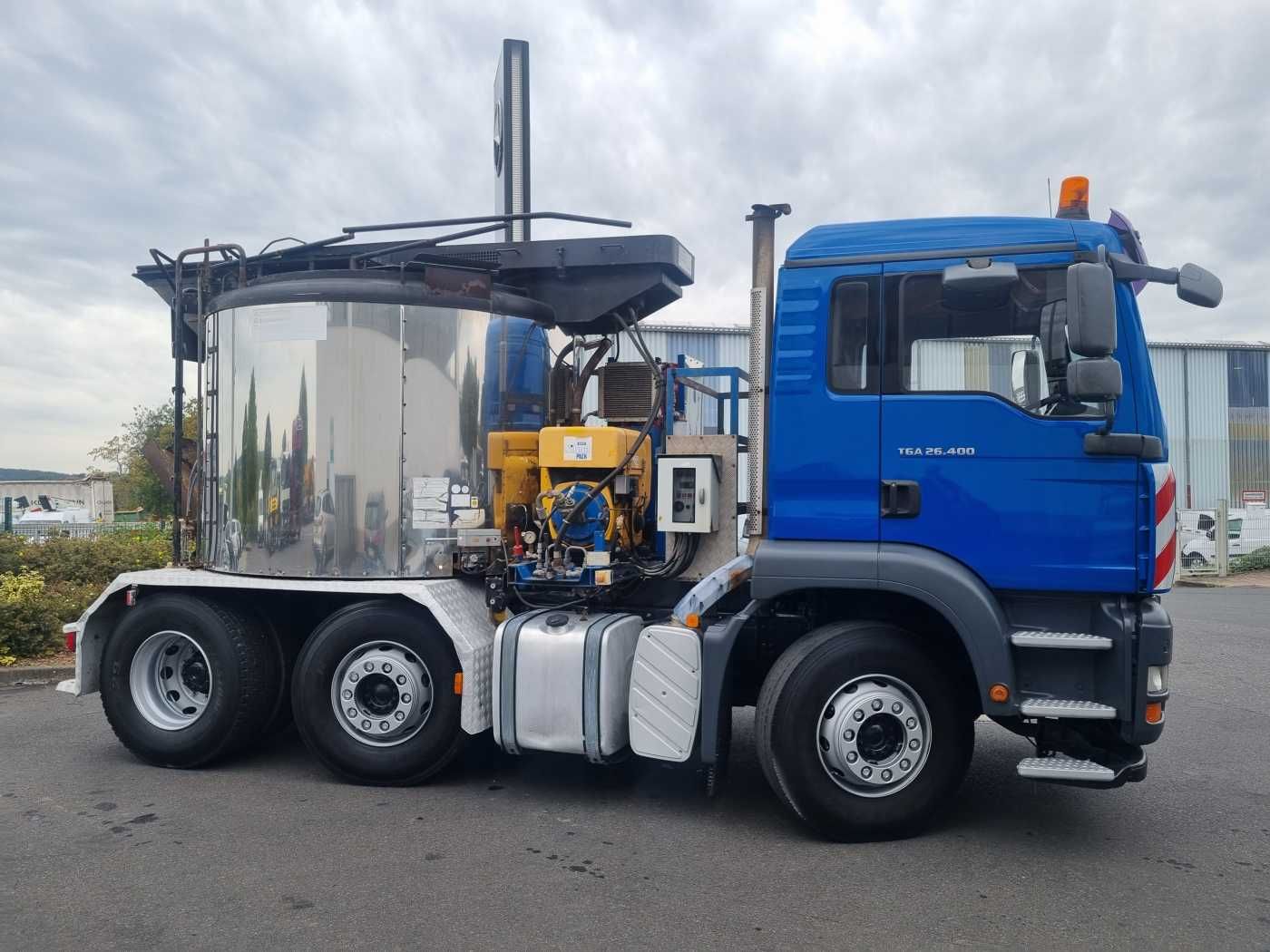 Fahrzeugabbildung MAN TGA 26.400 6x2/4 Asphaltkocher GTK