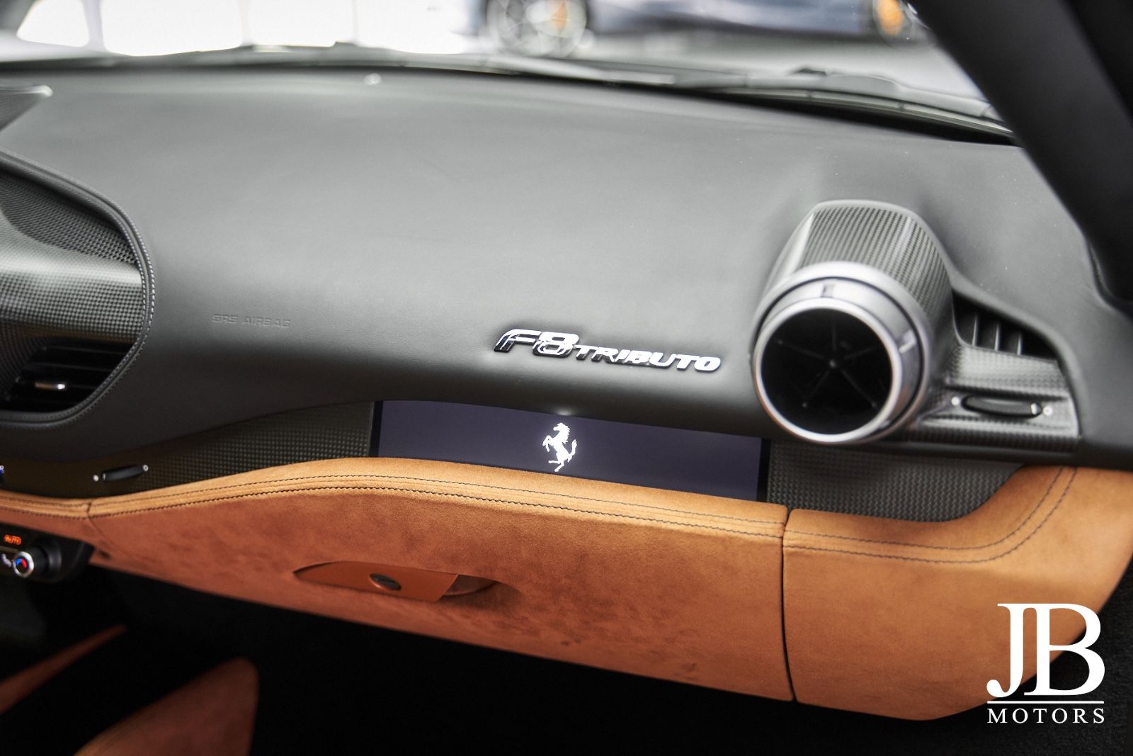 Fahrzeugabbildung Ferrari F8 Tributo Carbon Lift Racing Seat CarPlay