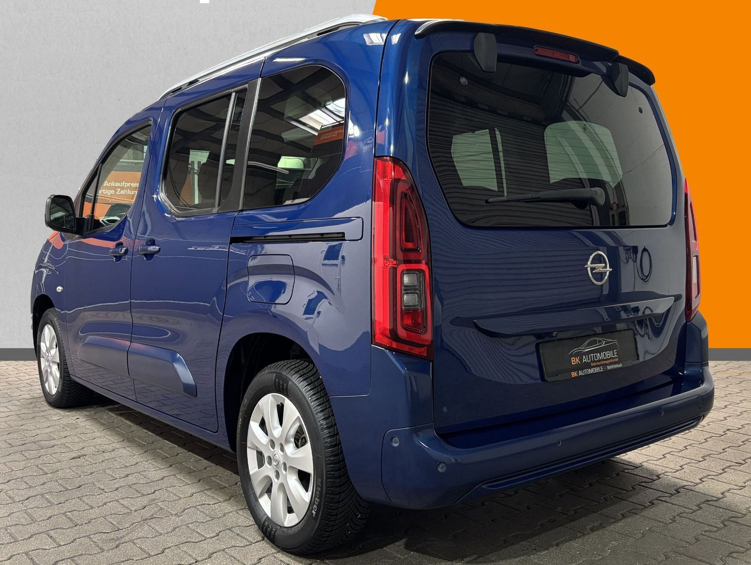 Fahrzeugabbildung Opel Combo Innovation Kamera#Pano#HeadUp