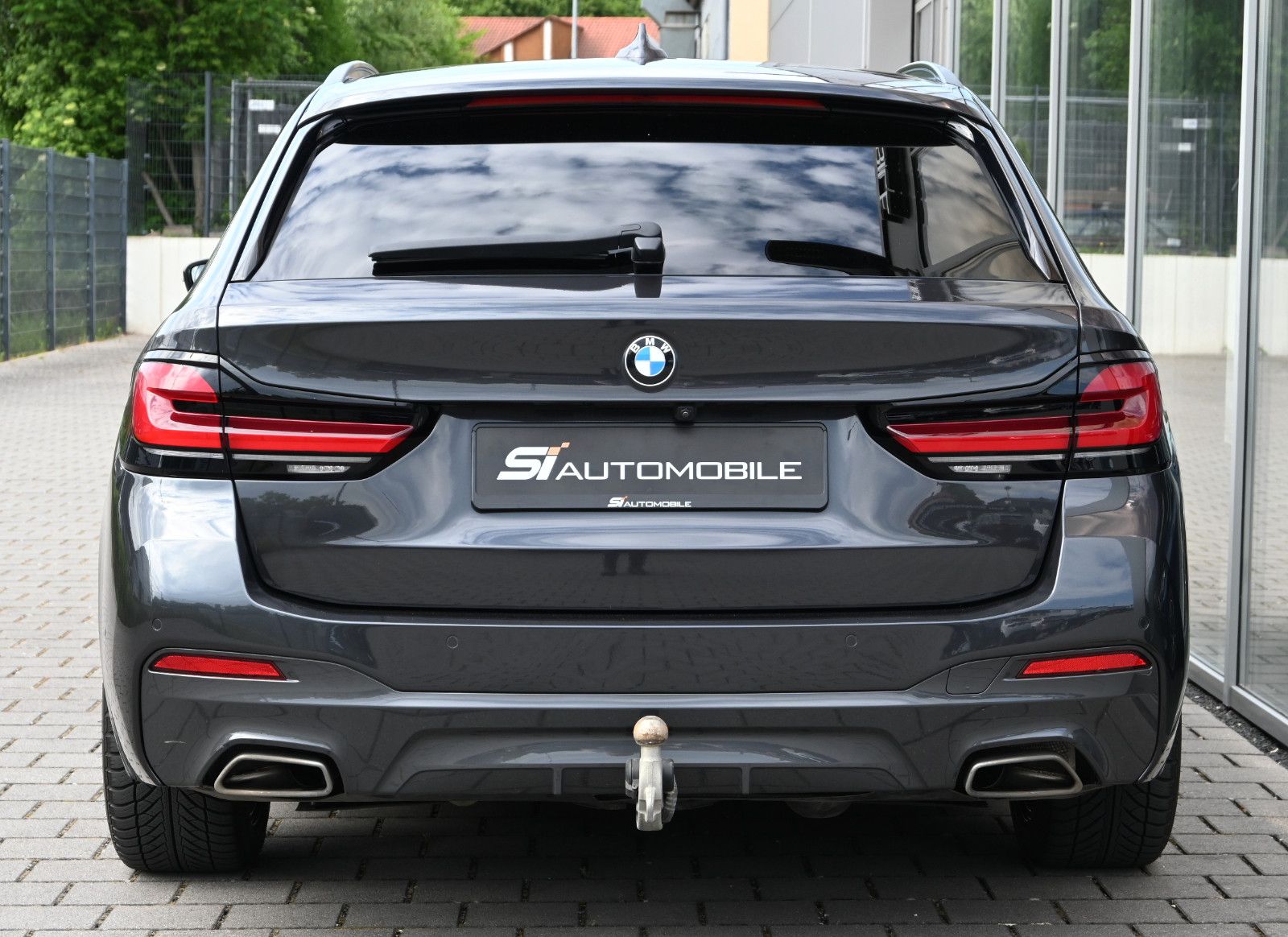 Fahrzeugabbildung BMW 540d xDr. Touring M-Sport °ACC°AHK°STANDHZ°PANO°