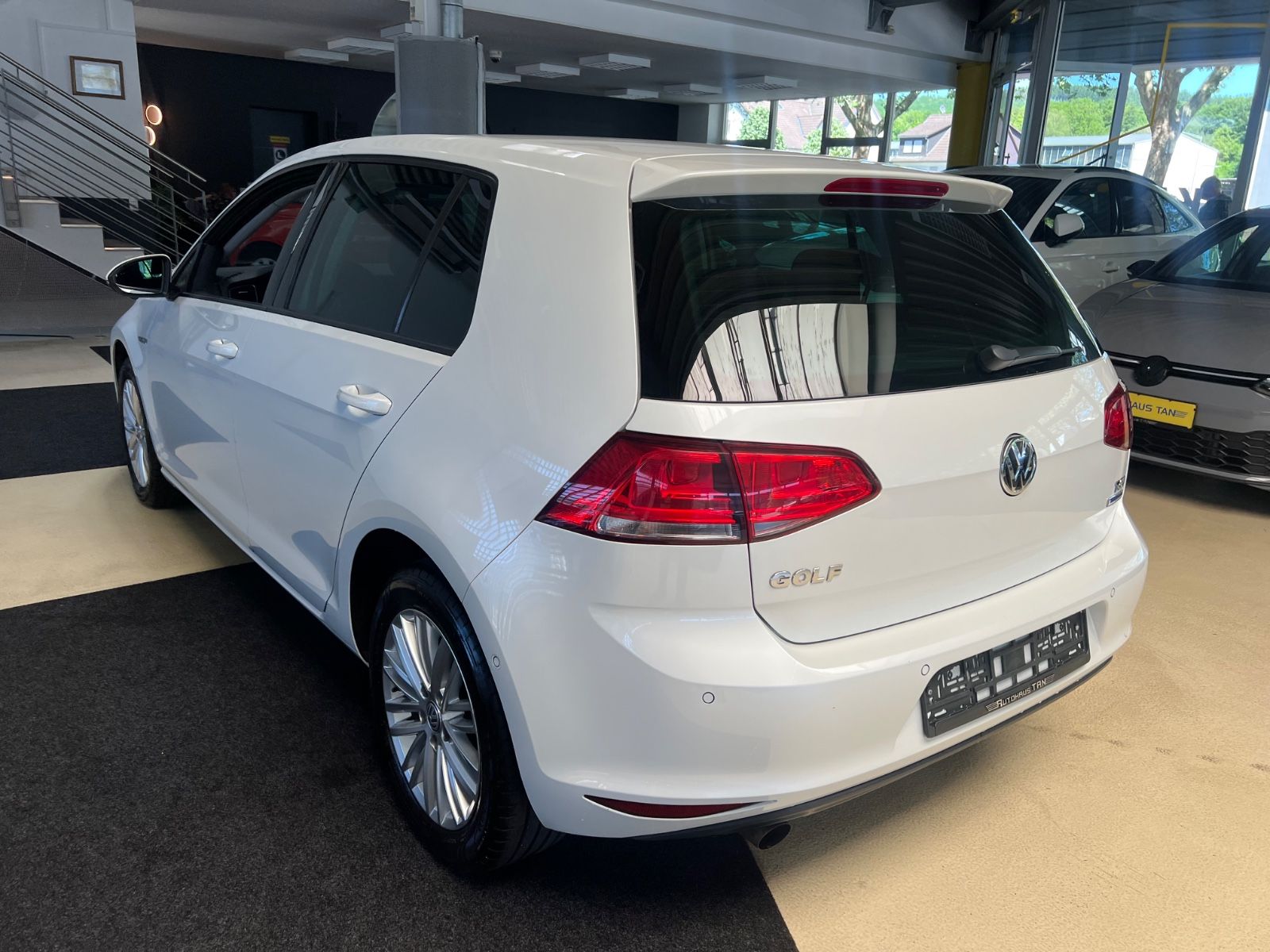 Fahrzeugabbildung Volkswagen Golf VII Lim. Comfortline