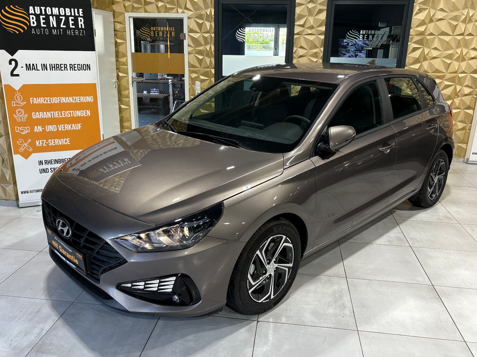 Fahrzeugabbildung Hyundai i30 Select Mild-Hybrid/PDC/DAB/SHZ/KLIMA/TEMPOMA
