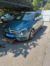 Mercedes-Benz B 180 Sport Automatik Klima Sitzhz Tempomat - Mercedes-Benz B 180 Gebrauchtwagen in München
